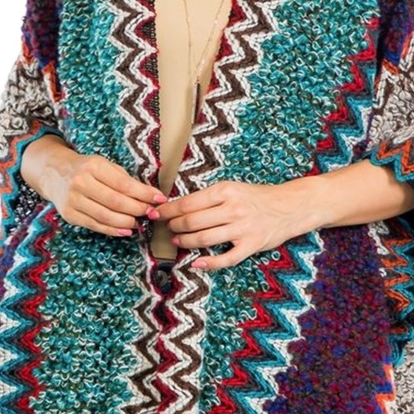 Bohemian Knit Cape with Tassels ~ Aztec / Geometric Print - Picture 3 of 7